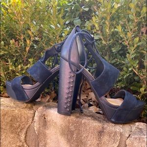 Gianni Bini Blue Studded Block Heel Sandal 6.5